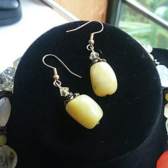 Artisan: B. Aston Necklace and Earrings Set - Picture 3 of 6